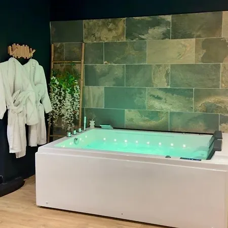 Escale Singuliere - Luxe & Balneo A *